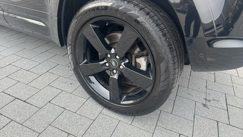 Land Rover Defender 3.0 D250 X-Dynamic SE 110 5dr Auto Diesel Estate